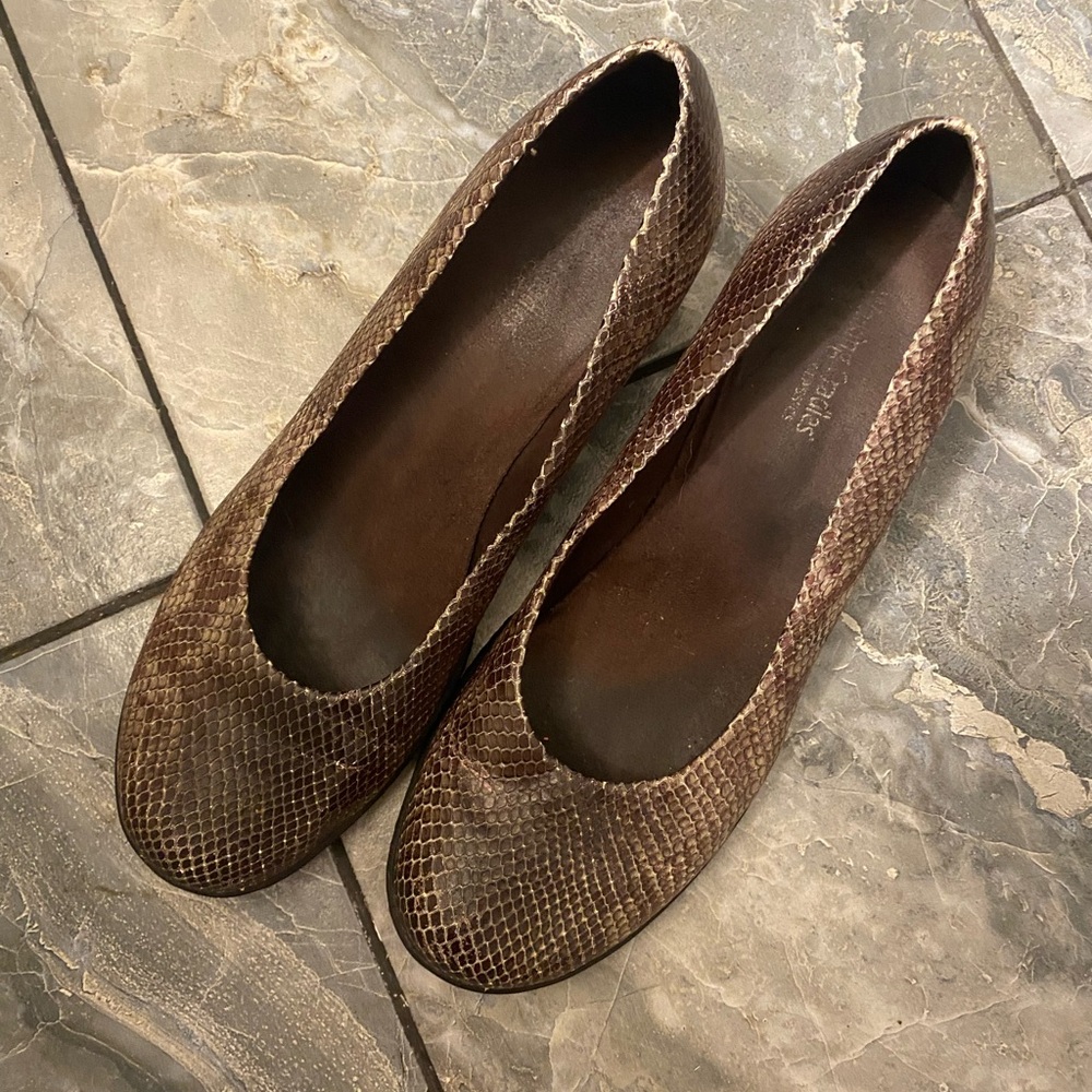 FINAL MARKDOWN - Walking Cradles Snakeskin Patterned loafers